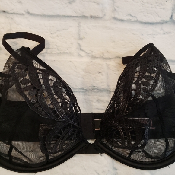 Victoria's Secret size 36D - Picture 2 of 7